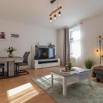 Moebliertes Im Zentrum Apartment