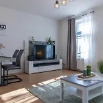 Apartment Moebliertes Im Zentrum