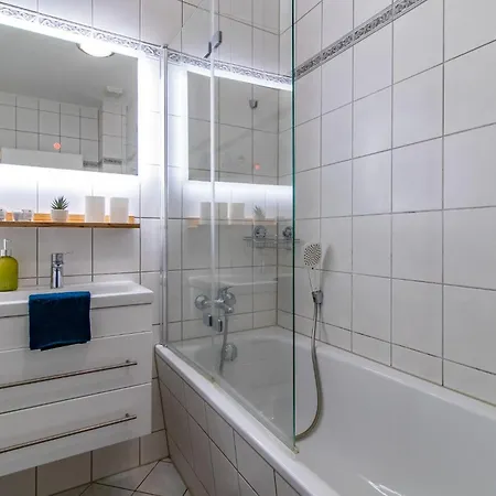 Moebliertes Im Zentrum *