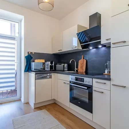 Moebliertes Im Zentrum 츠비카우